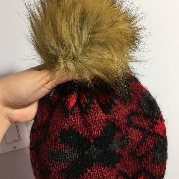 Canada Red Black Pom Pom Beanie One Size Wool Blend - Picture 10 of 12